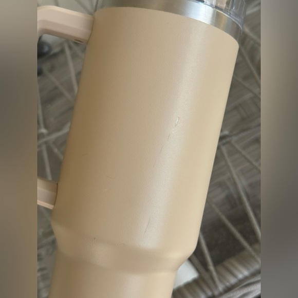 Stanley Adventure Quencher In Driftwood Travel Tumbler Straw Cup 40 oz - Picture 8 of 11